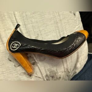 LChanel Patent Leather Slingback Pumps SZ 37C